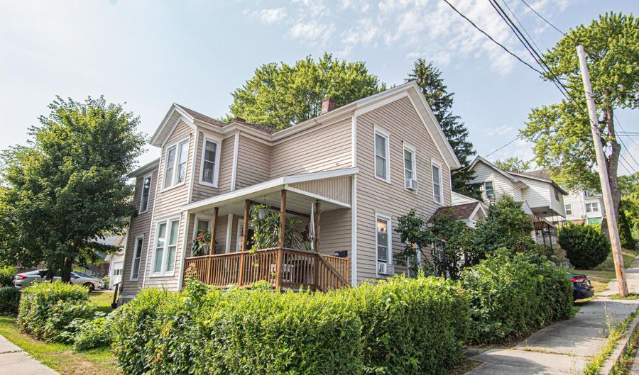31 Dewitt St, Amsterdam, NY 12010 - 4 Beds, 2 Bath