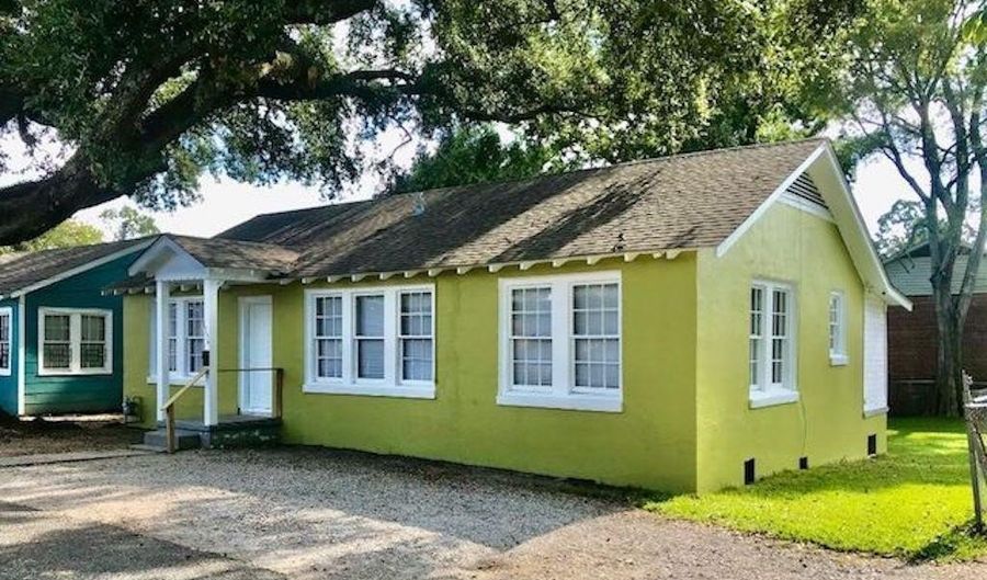 1756 Minnesota St, Baton Rouge, LA 70802 - 3 Beds, 2 Bath