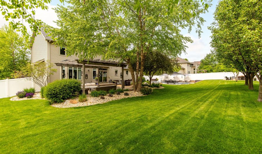 3728 Bridgeport Dr, Ames, IA 50010 - 6 Beds, 4 Bath