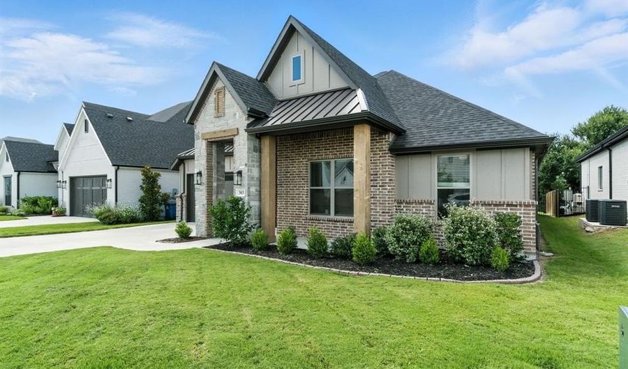 303 Highland Ct, Aledo, TX 76008 - 4 Beds, 2 Bath
