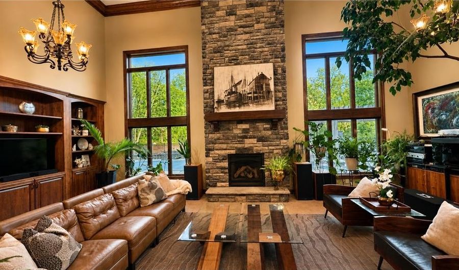 8140 134th St W, Apple Valley, MN 55124 - 5 Beds, 6 Bath