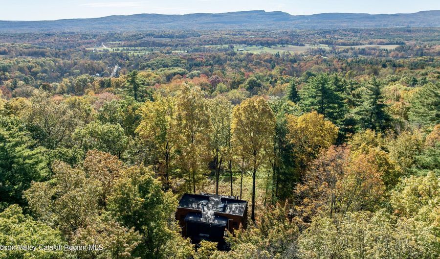 39 Hornbeck Ln, Accord, NY 12404 - 3 Beds, 2 Bath