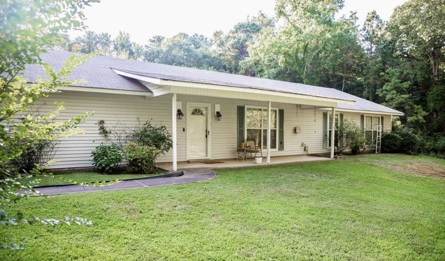 4510 LOWMAN Rd, Pine Bluff, AR 71603 - 3 Beds, 3 Bath