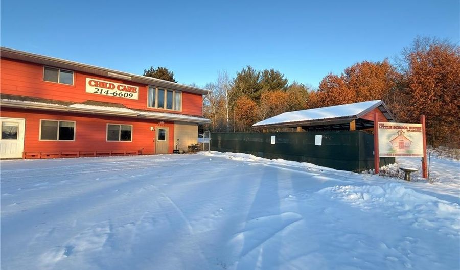 2328 N Hillcrest Pkwy, Altoona, WI 54720 - 0 Beds, 0 Bath