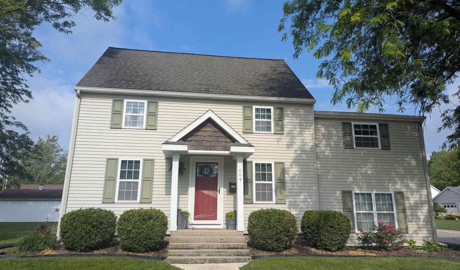 664 Columbia St, Berne, IN 46711 - 4 Beds, 3 Bath