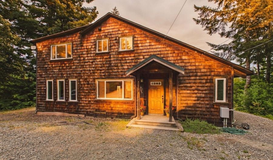 7090 Fickle Hill Rd, Arcata, CA 95521 - 2 Beds, 2 Bath