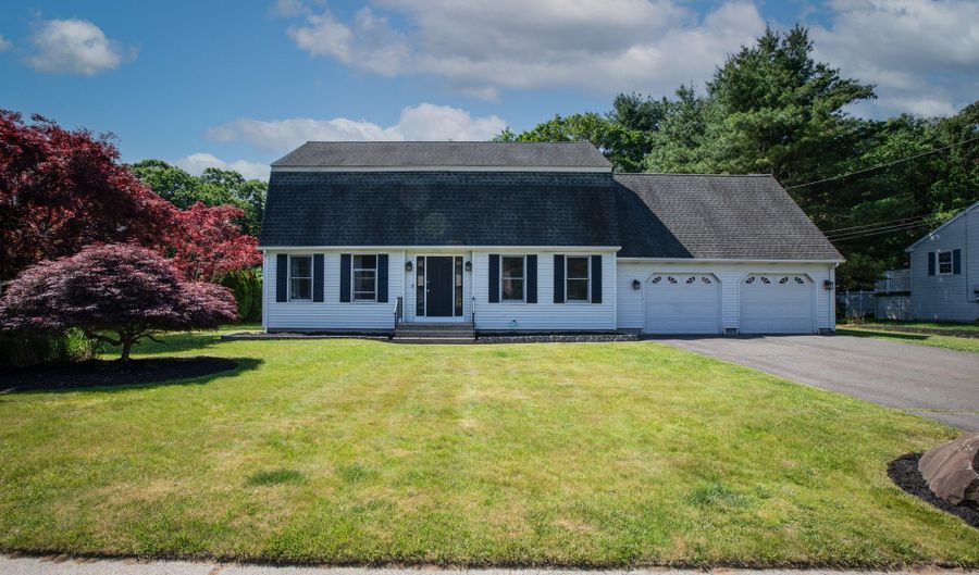 131 Ashley Rd, Bristol, CT 06010 - 3 Beds, 3 Bath
