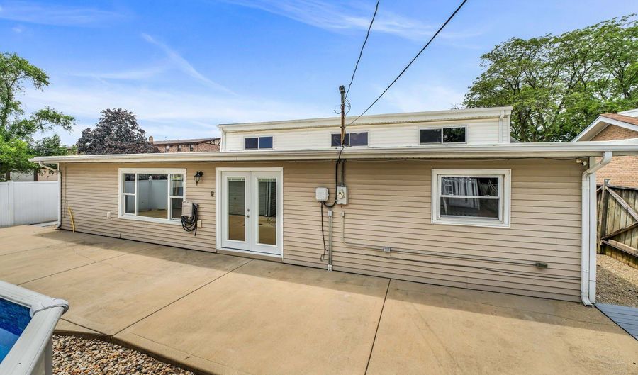 12247 S Avers Ave, Alsip, IL 60803 - 4 Beds, 2 Bath