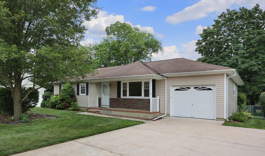1114 Seaman Ave, Beachwood, NJ 08722 - 3 Beds, 2 Bath