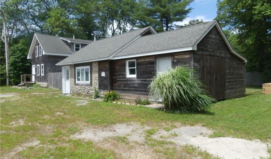 188 DANIELSON Pike, Foster, RI 02825 - 2 Beds, 3 Bath