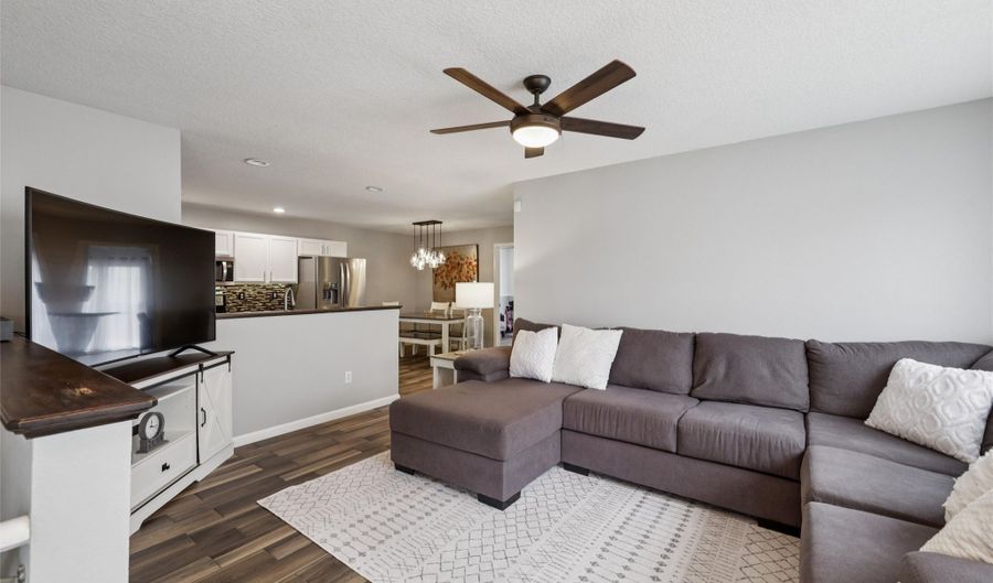 1107 SW Springfield Dr, Ankeny, IA 50023 - 4 Beds, 2 Bath