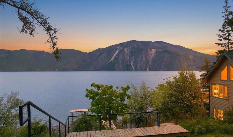 20246 E Cape Horn Rd, Bayview, ID 83803 - 4 Beds, 4 Bath