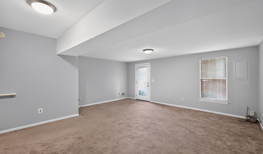 20944 ROOTSTOWN Ter, Ashburn, VA 20147 - 3 Beds, 4 Bath