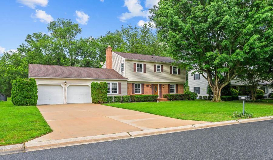 111 N FAIRFIELD Dr, Dover, DE 19901 - 4 Beds, 3 Bath