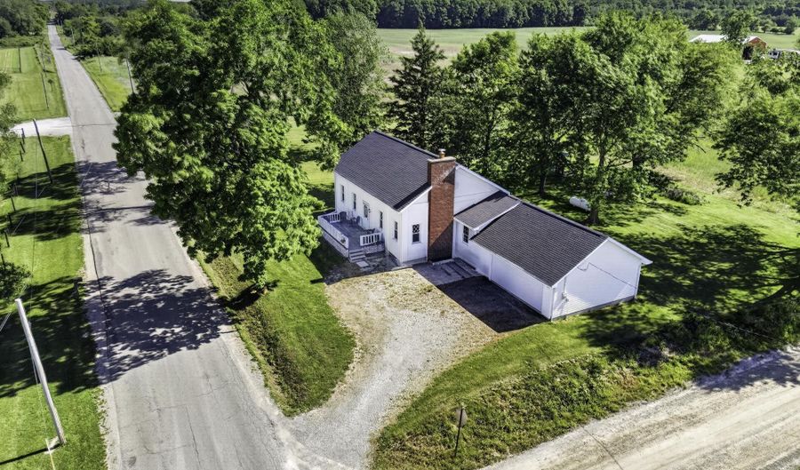 5283 County Road 59, Auburn, IN 46706 - 3 Beds, 1 Bath