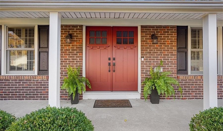 114 Breezeview Dr, Ballwin, MO 63021 - 3 Beds, 2 Bath