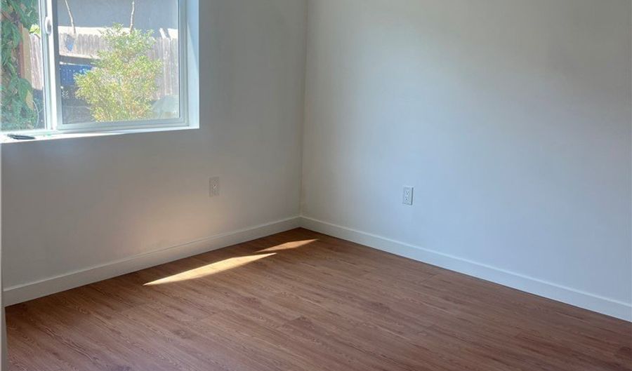 124 W Stueckle Ave, Anaheim, CA 92805 - 2 Beds, 2 Bath