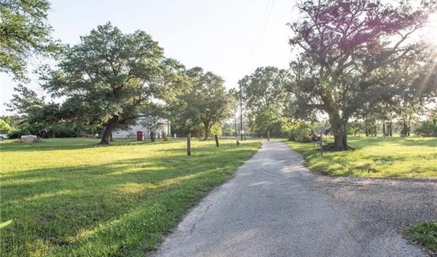HENRY WHITE Road lot Js4a2, Albany, LA 70711 - 0 Beds, 0 Bath