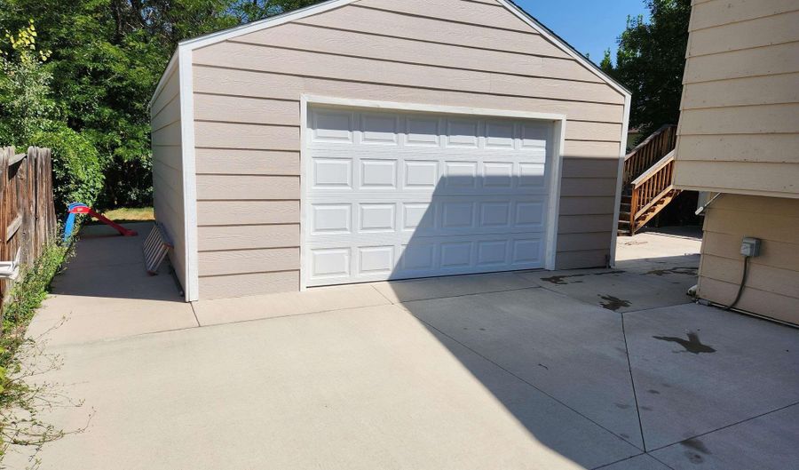 4480 E 12th St, Casper, WY 82609 - 5 Beds, 3 Bath