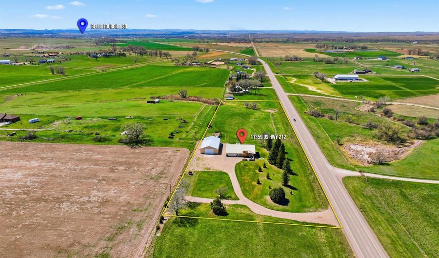 11359 US Hwy 212, Belle Fourche, SD 57717 - 4 Beds, 3 Bath