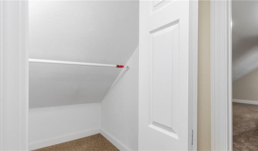 3200 Mendon Rd, Cumberland, RI 02864 - 3 Beds, 2 Bath