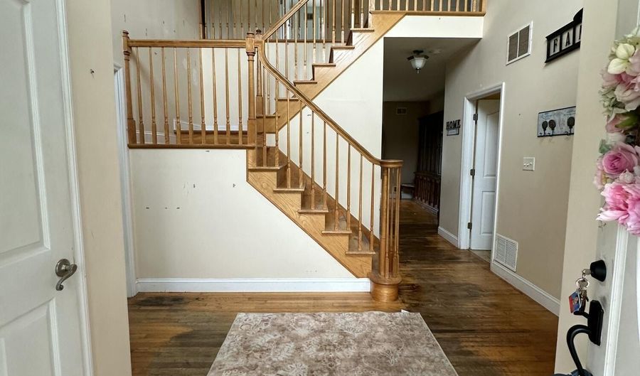 528 Vanderbilt Ave, Bayville, NJ 08721 - 4 Beds, 4 Bath