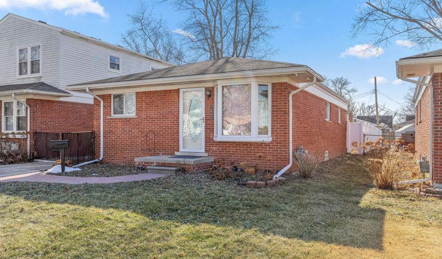 15945 Horger St. Ave, Allen Park, MI 48101 - 3 Beds, 2 Bath