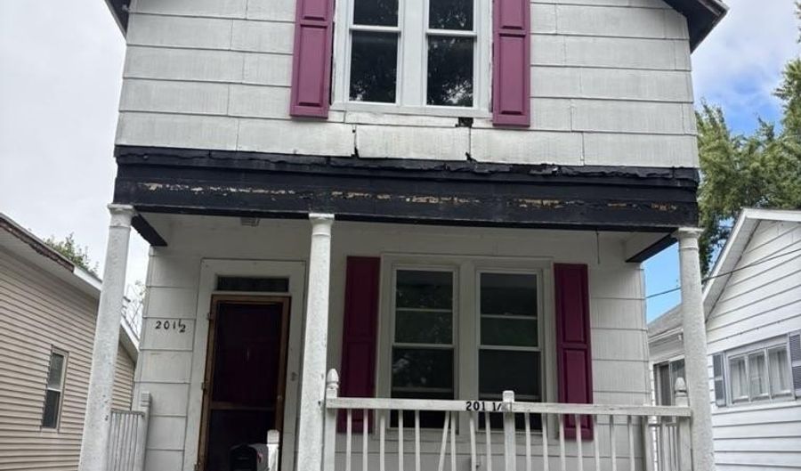 201 5 N Warner, Bay City, MI 48706 - 3 Beds, 2 Bath