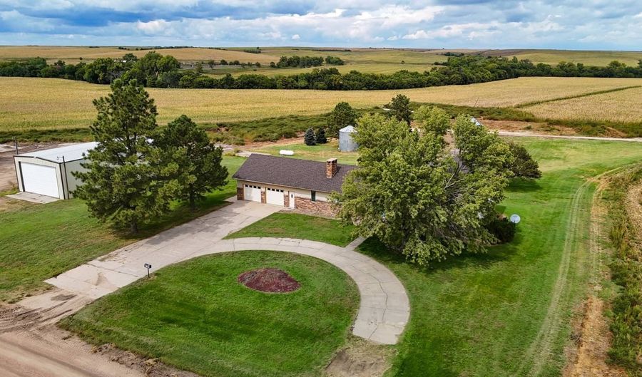 43169 Road 706, Beaver City, NE 68926 - 4 Beds, 3 Bath