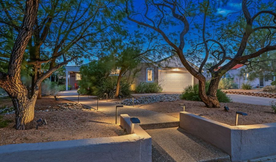1008 Parkland Pl SE, Albuquerque, NM 87108 - 3 Beds, 2 Bath