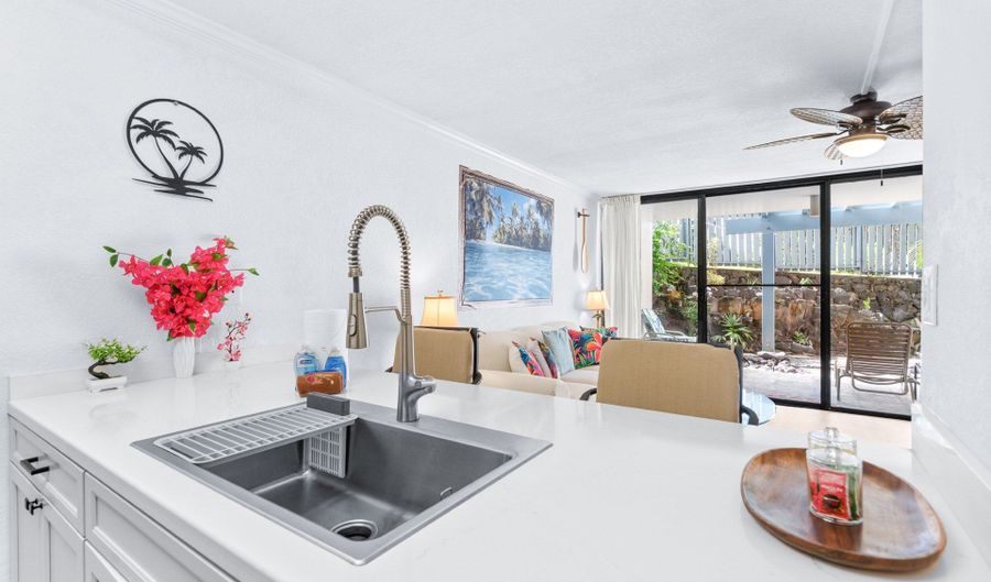 75-5888 ALII Dr B2, Kailua Kona, HI 96740 - 1 Beds, 1 Bath