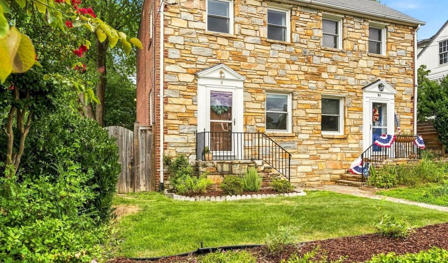 8 E MASONIC VIEW Ave, Alexandria, VA 22301 - 2 Beds, 2 Bath