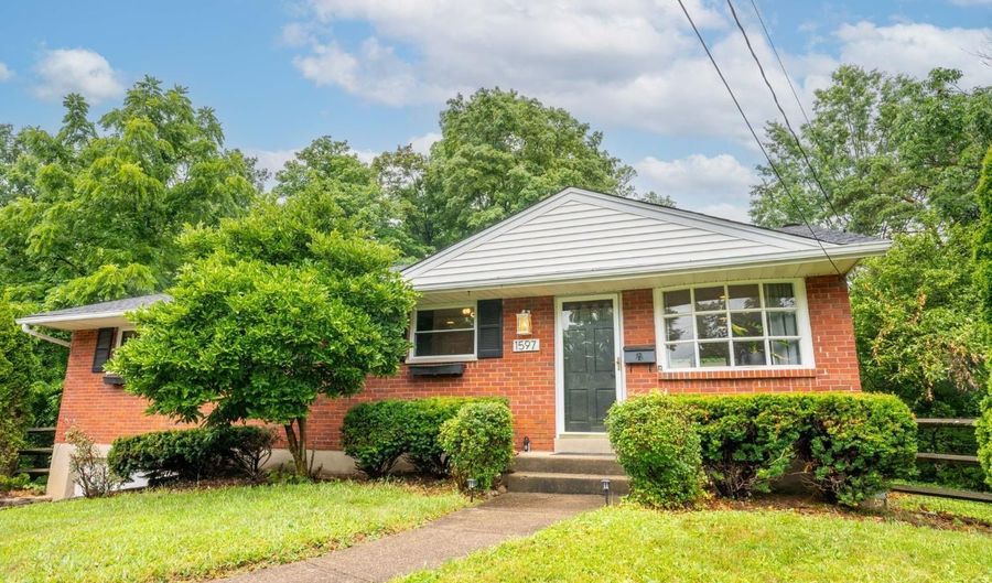 1597 Blueorchard Dr, Anderson Twp., OH 45230 - 3 Beds, 3 Bath