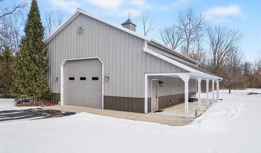 1720 N Lake Pleasant Rd, Arcadia, MI 48412 - 5 Beds, 4 Bath