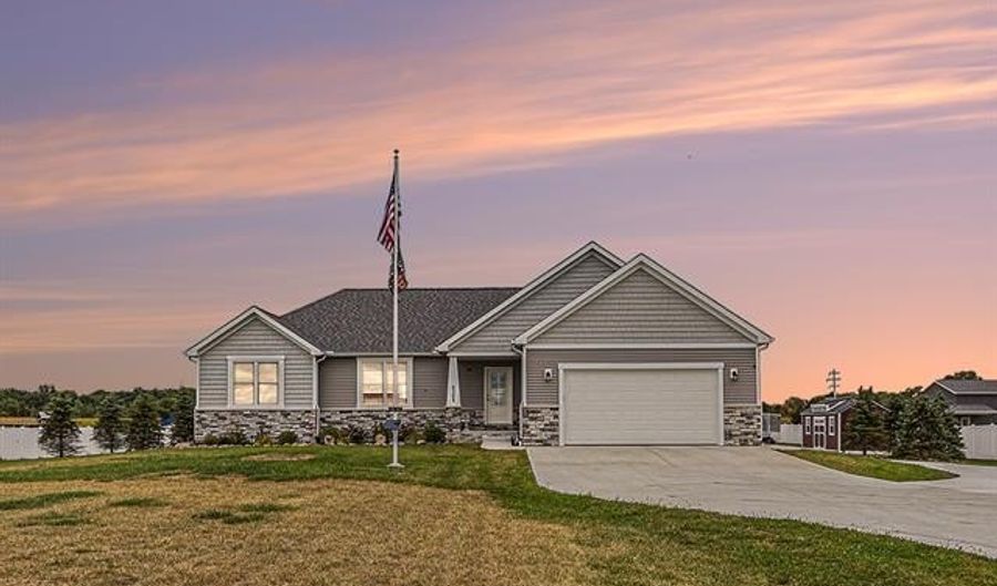 8309 Almont Rd, Almont Twp., MI 48003 - 5 Beds, 3 Bath
