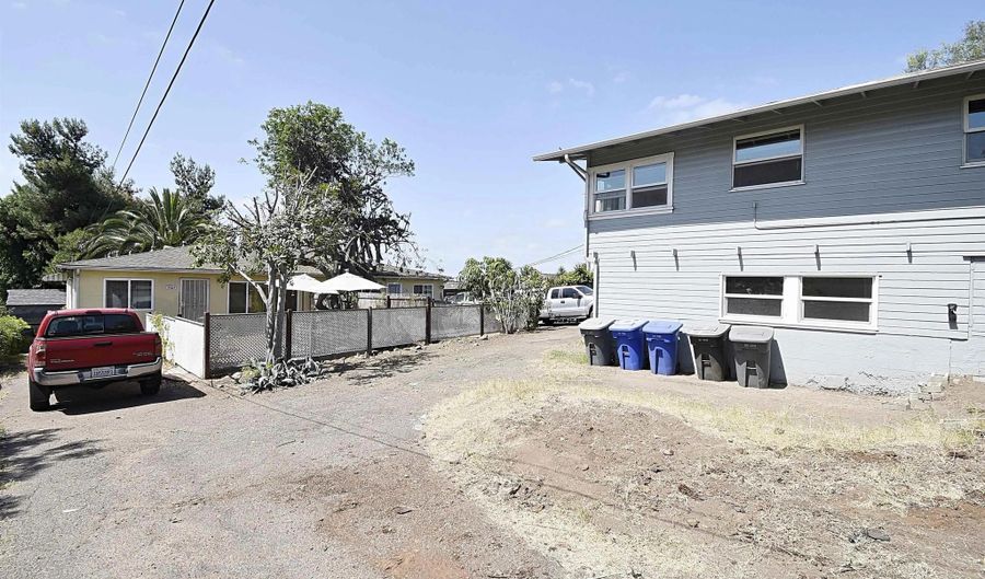 7361 7367 LA MESITA Pl, La Mesa, CA 91942 - 8 Beds, 4 Bath