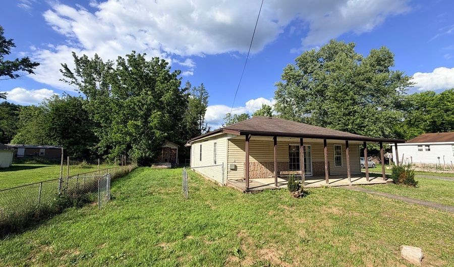 125 Little Tiger Ln, Beaver, WV 25813 - 3 Beds, 2 Bath