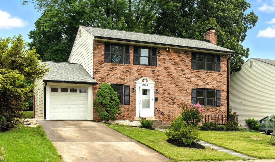 2339 N POWHATAN St, Arlington, VA 22205 - 3 Beds, 4 Bath