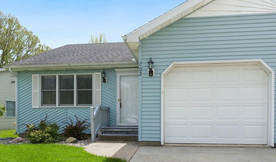 702 Apple Hill Way, Angola, IN 46703 - 2 Beds, 2 Bath