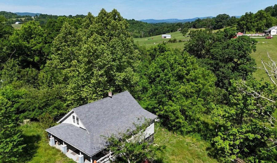 1604 Loafers Rest Rd, Austinville, VA 24312 - 2 Beds, 2 Bath