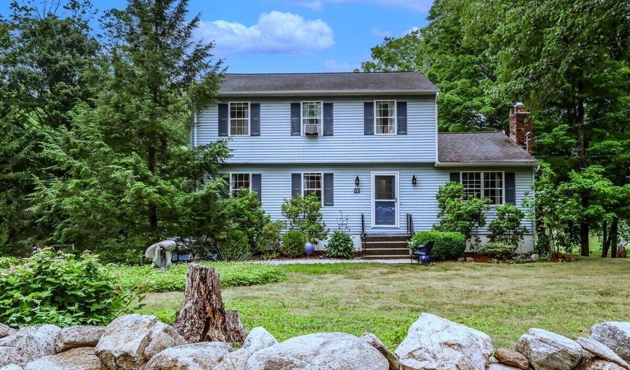 89 Candlewood Lake Rd, Brookfield, CT 06804 - 3 Beds, 4 Bath