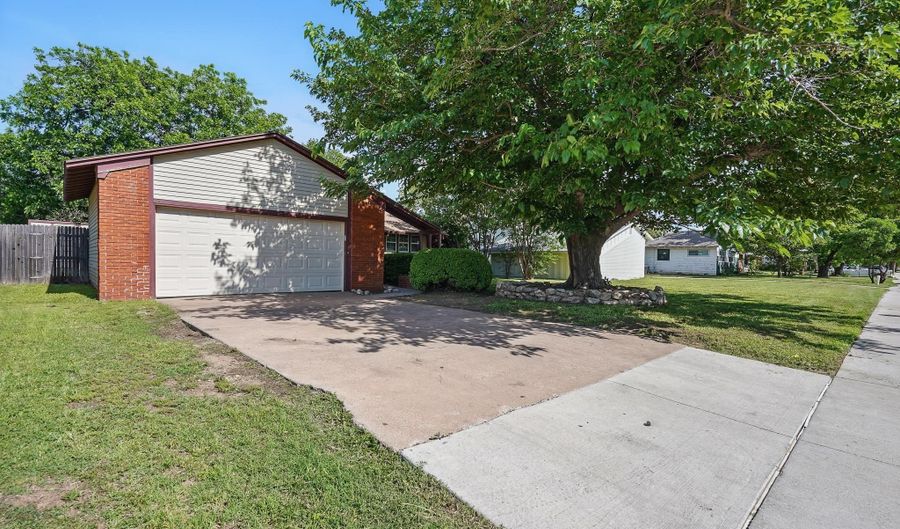 3333 Sayles Blvd, Abilene, TX 79605 - 3 Beds, 2 Bath