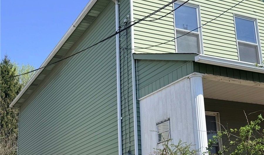 108 Park Rd, Ambridge, PA 15003 - 3 Beds, 0 Bath