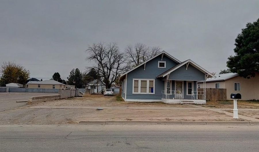 809 W Grand Ave, Artesia, NM 88210 - 2 Beds, 2 Bath