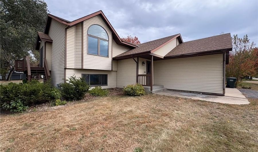 408 4th St NW, Avon, MN 56310 - 4 Beds, 2 Bath