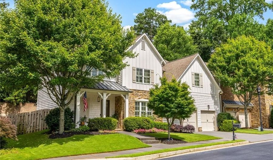 320 Valley Brook Way NE, Atlanta, GA 30342 - 5 Beds, 4 Bath