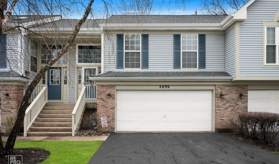 2696 S Embers Ln, Arlington Heights, IL 60005 - 3 Beds, 2 Bath