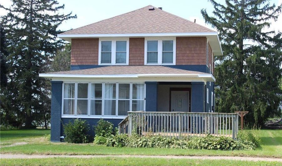 104 S Main St, Altura, MN 55910 - 3 Beds, 1 Bath