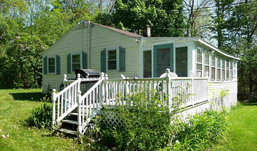 192 Rail Rd, Colchester, VT 05446 - 2 Beds, 1 Bath