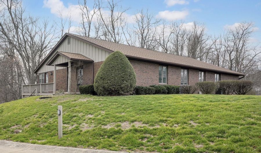 500 Greentree Dr 11, Bedford, IN 47421 - 2 Beds, 3 Bath